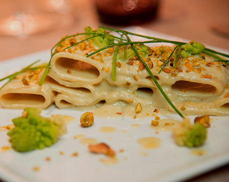 Paccheri con baccalà,broccoli e pistacchi di bronte